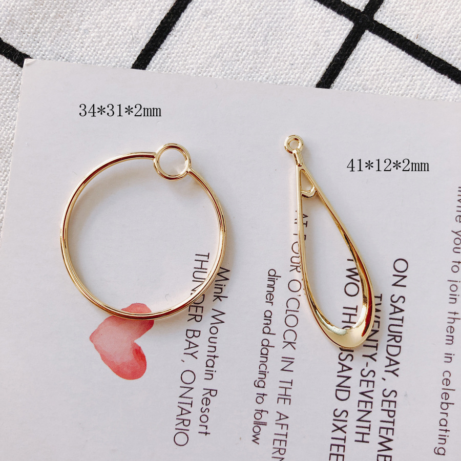 Wholesale Resin Jewelry Findings Supplier | Metal Bezels and Craft Frames