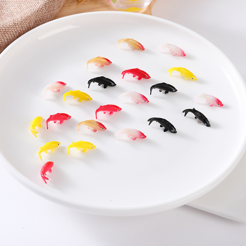 3D Mini Fish Resin Decorations for Epoxy Resin Art & DIY Micro Landscape Crafts  产品描述：