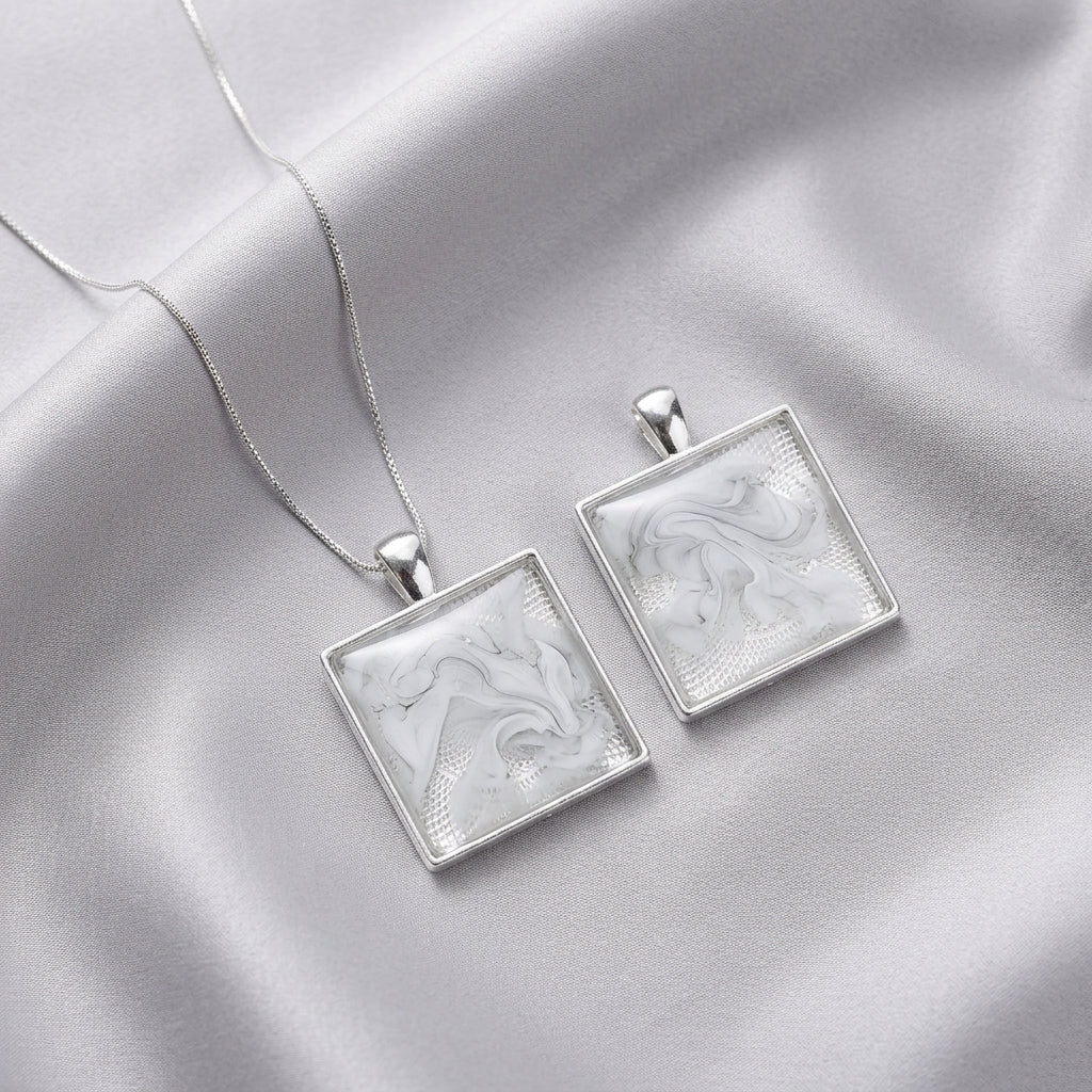 Wholesale Metal Frame Charms for Resin Jewelry | Custom Colors Available JS085